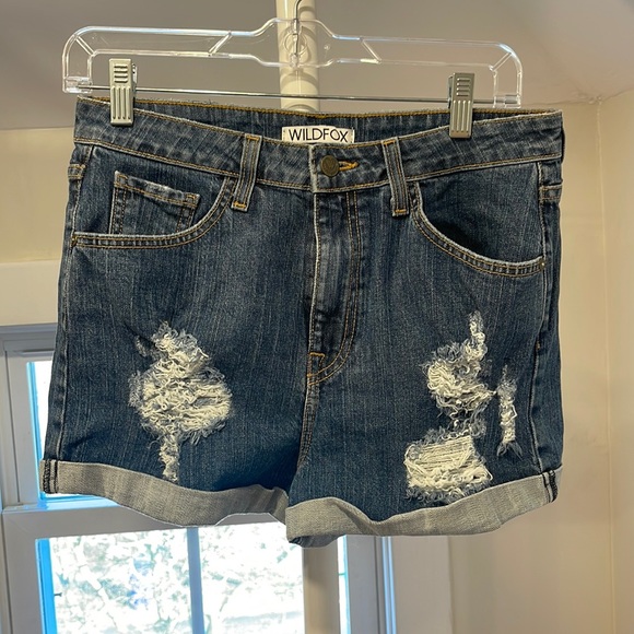 wild fox distressed denim shorts, size 29 - Picture 2 of 5